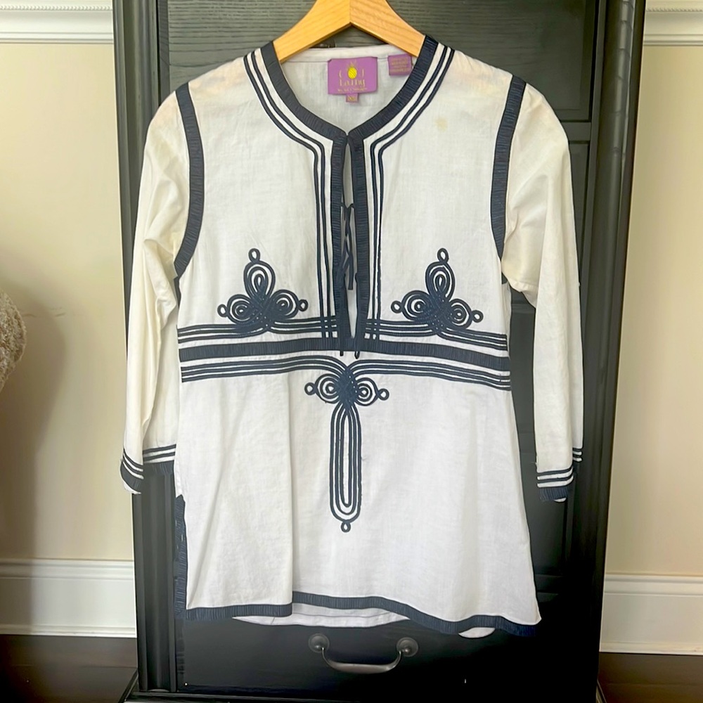 CJ Laing tunic top. XS